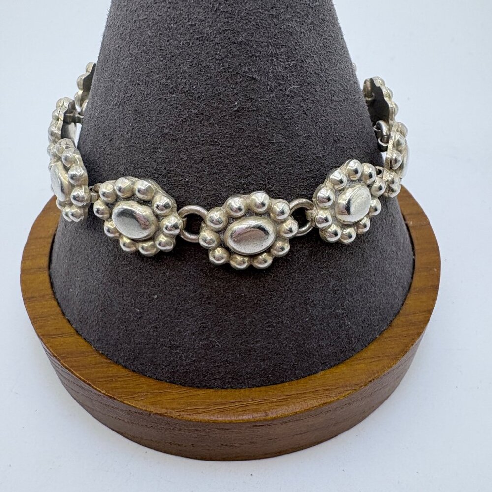 Beaded Puffed Flower Design Chain Bracelet Sterling Silver 925 Size 7" Length